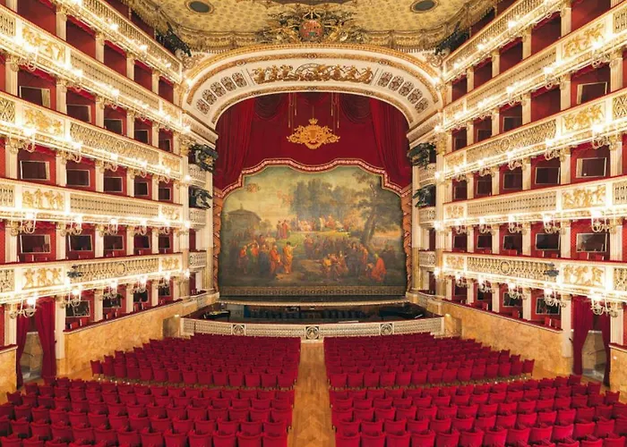Galleria Umberto I Luxury
