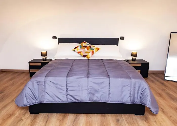 Artisti Home